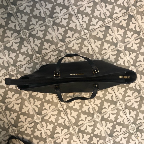 Michael Kors Medium Jet Set tote - Picture 7 of 9